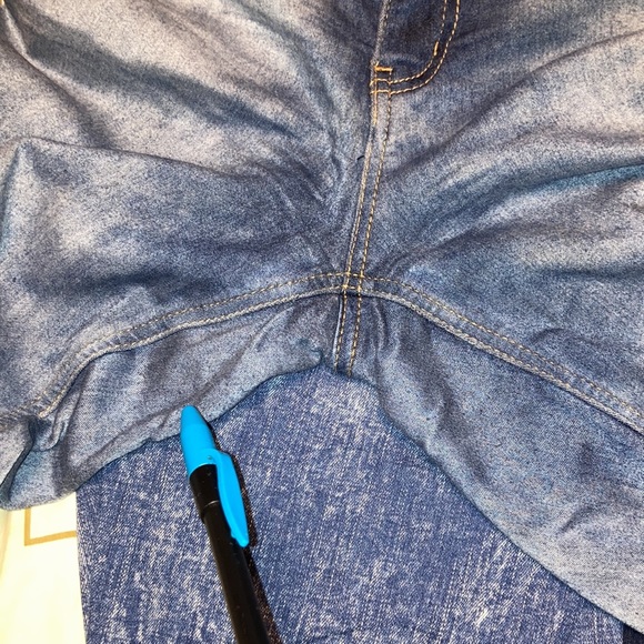 Celebrity Pink Cropped Jeans - Picture 9 of 10